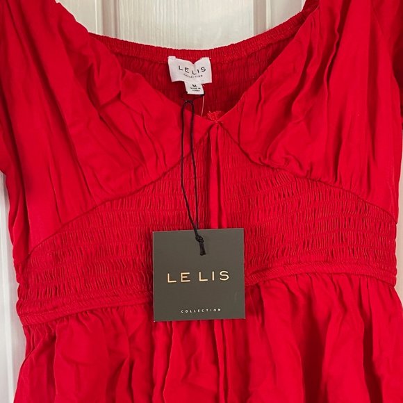 NWT Le Lis Red Puff Sleeve Tiered Romper Size Medium - Picture 1 of 16